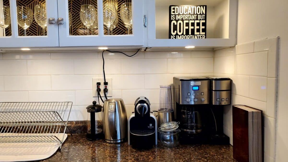 The Blue Sapphire 2Br 2 King Beds & Ample Backyard Apartment Bridgeport Ngoại thất bức ảnh